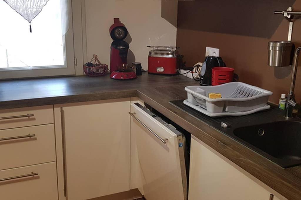 Un Charmant Logement Apartment Aigues-Mortes Ngoại thất bức ảnh